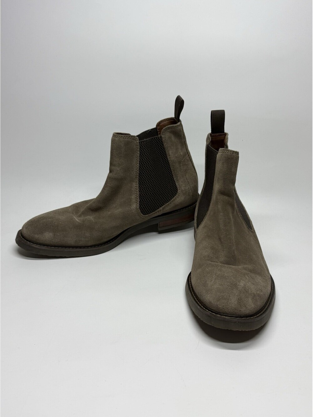Clarks Boots Mens Size 9.5 Brown Suede Chelsea Ankle Pull On Casual Booties